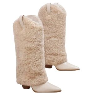 Cowboy Chalet Stacked Heel Fur Boots Cream
